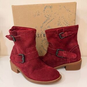 Musse & Cloud Red Suede Ankle Booties